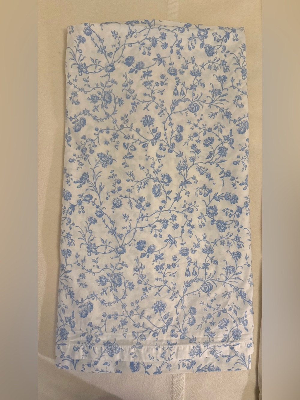 Laura Ashley White and Light Blue Floral TWIN size sheet set.